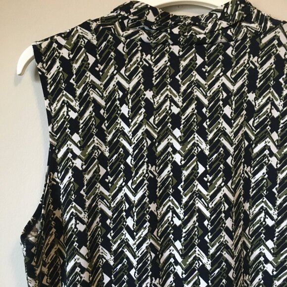 Jones New York Abstract Herringbone Pintuck Collar Sleeveless Blouse - Picture 6 of 15